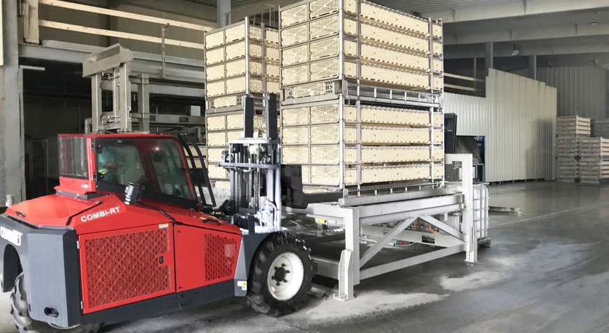 ATLAS Forklift And Stacks